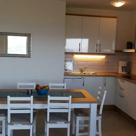 Haus Mit Meerblick Lopar