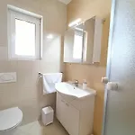 Apartamento Haus Mit Meerblick Lopar