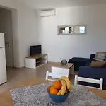 Haus Mit Meerblick Apartamento Lopar