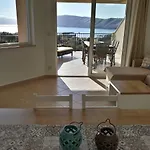 Haus Mit Meerblick Lopar