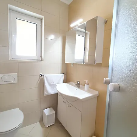 Apartment Haus Mit Meerblick Lopar