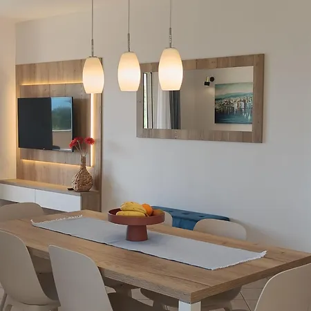 Haus Mit Meerblick 아파트 로파르