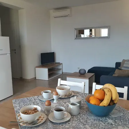 Haus Mit Meerblick 아파트 로파르