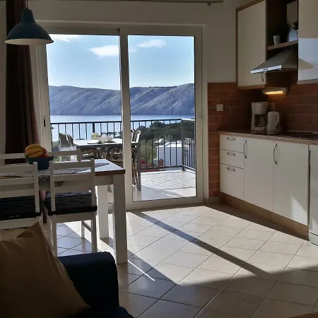 Haus Mit Meerblick Lopar