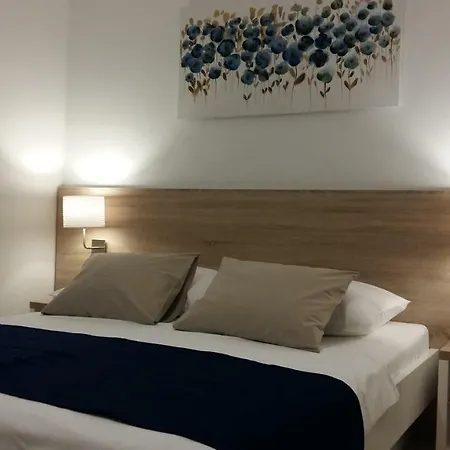 Apartment Haus Mit Meerblick