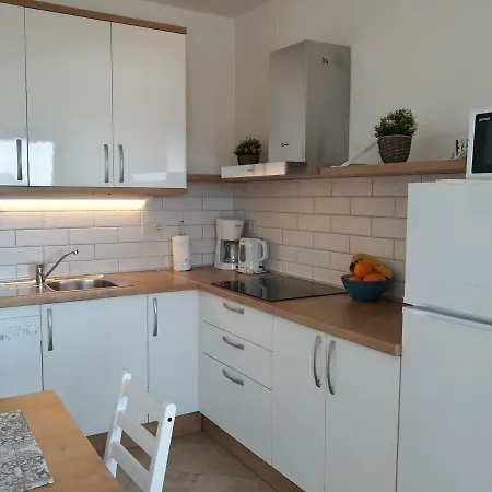 Haus Mit Meerblick 로파르