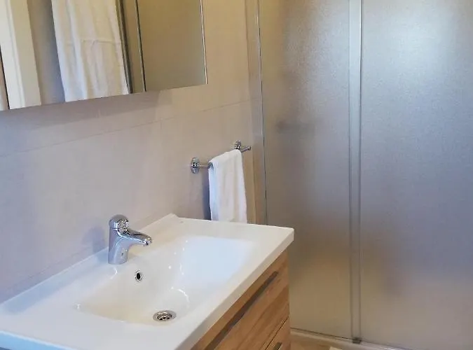 Haus Mit Meerblick Appartement Lopar