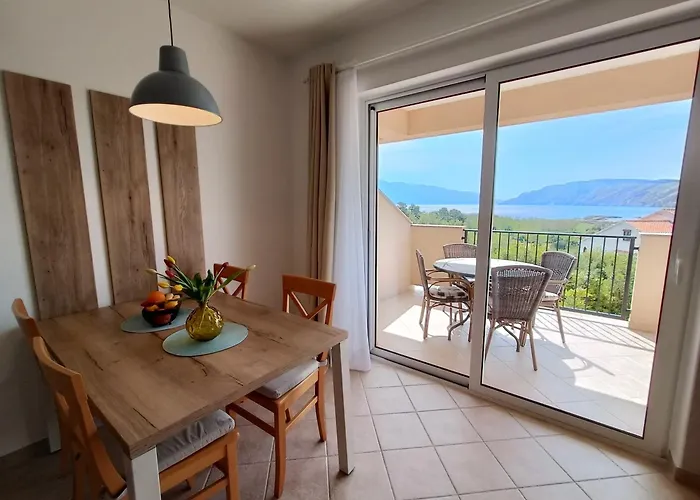 Haus Mit Meerblick Lopar