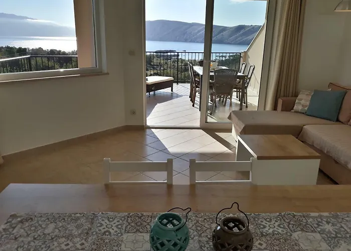 Haus Mit Meerblick Lopar